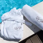 Luxury Lavie
