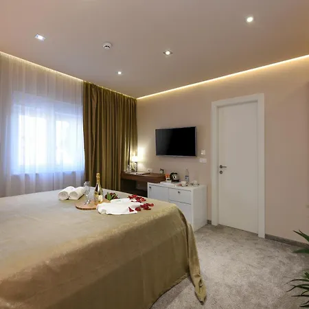 Luxury Lavie Guest house