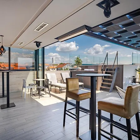 بيت ضيافة Luxury Lavie 4*