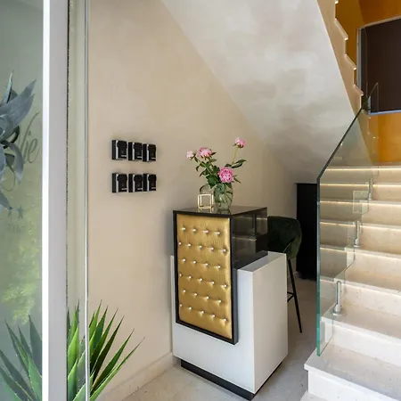 Luxury Lavie 4* زادار