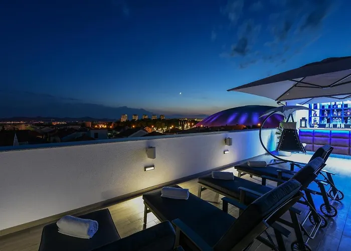 Luxury Lavie Pensión 4*