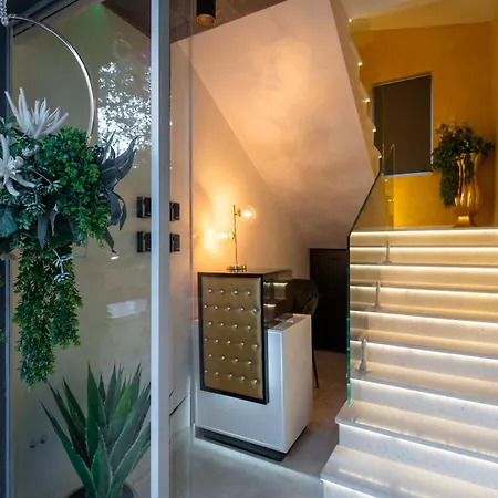 Luxury Lavie Πανσιόν