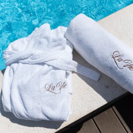 Luxury Lavie